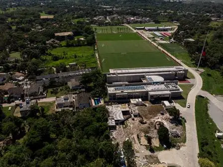 Foto: Agência O Globo - Ninho do Urubu foi interditado por falta de alvará.