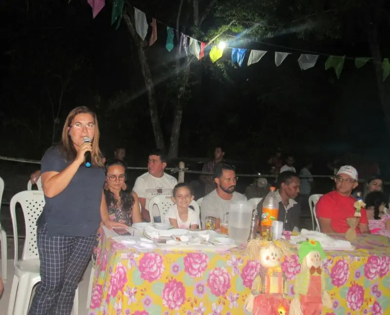 Prefeita Vilma Lima, no 3° Sarau junino da EFA Cocais (Foto: Leônidas Silva)