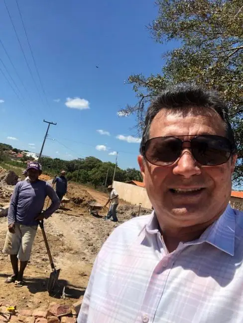 Prefeito Genival Bezerra (PT).