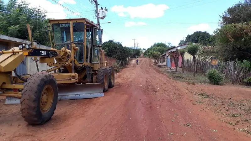 Serviço de terraplanagem foi iniciado nesta sexta-feira – 09-08-2019.
