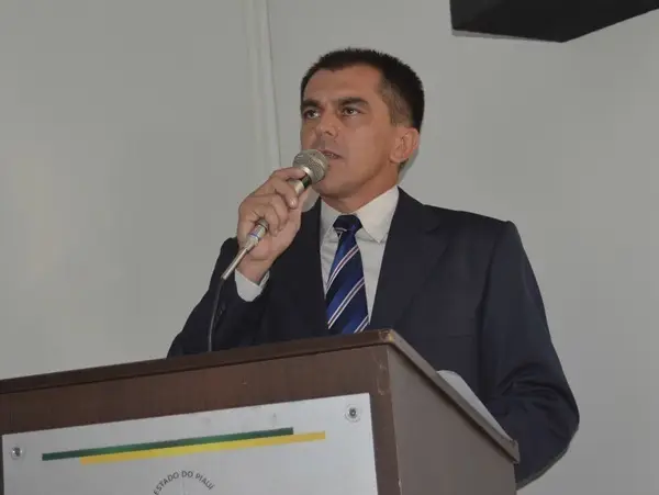 Prefeito de Brasileira Alan Juciê
