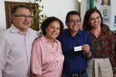 Prefeito Genival Bezerra ao lado da primeira-dama Lêda Miranda e gestores estaduais. (Foto: Ascom)