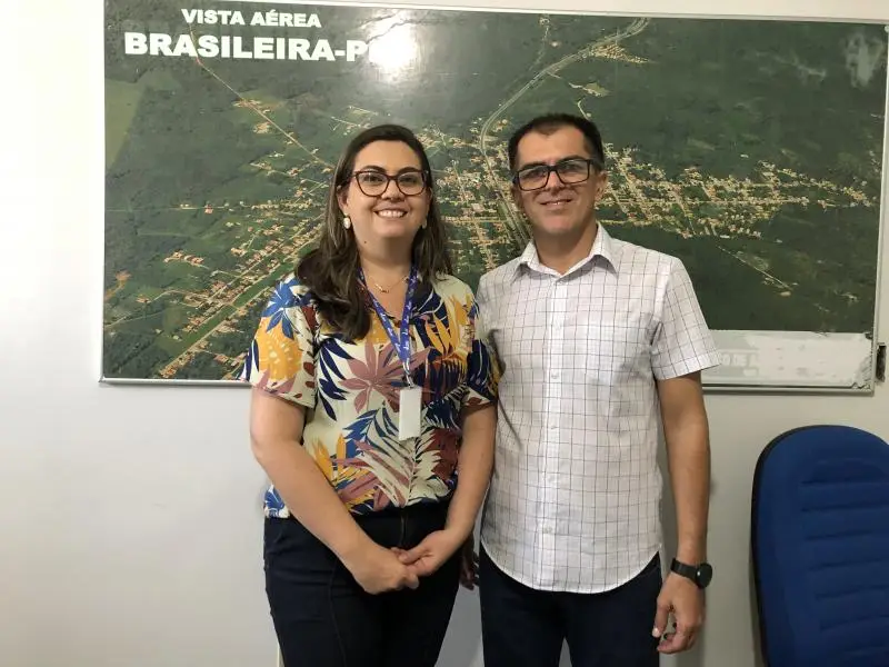 Prefeito Alan Juciê com a Coordenadora Carmonildes do Programa Piauí Conectado