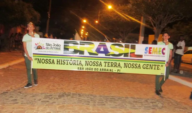 Tradicional desfile da Independência, em São João do Arraial (Foto: Leônidas Silva)