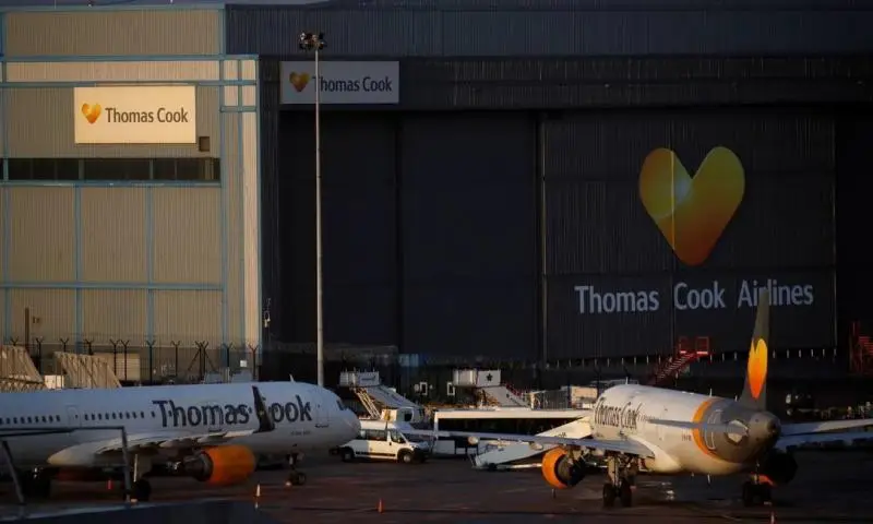 Aviões com o logotipo da Thomas Cook estacionados no aeroporto de Manchester, Manchester, Grã-Bretanha Foto: PHIL NOBLE / REUTERS