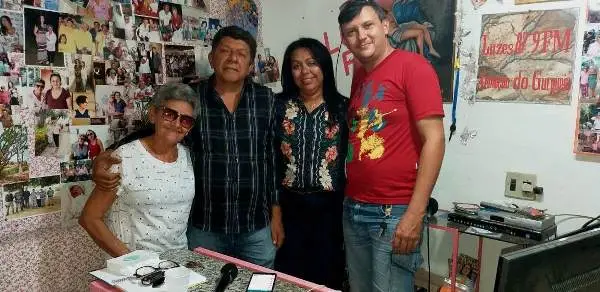 Prefeita e assessores na Rádio Luzes FM