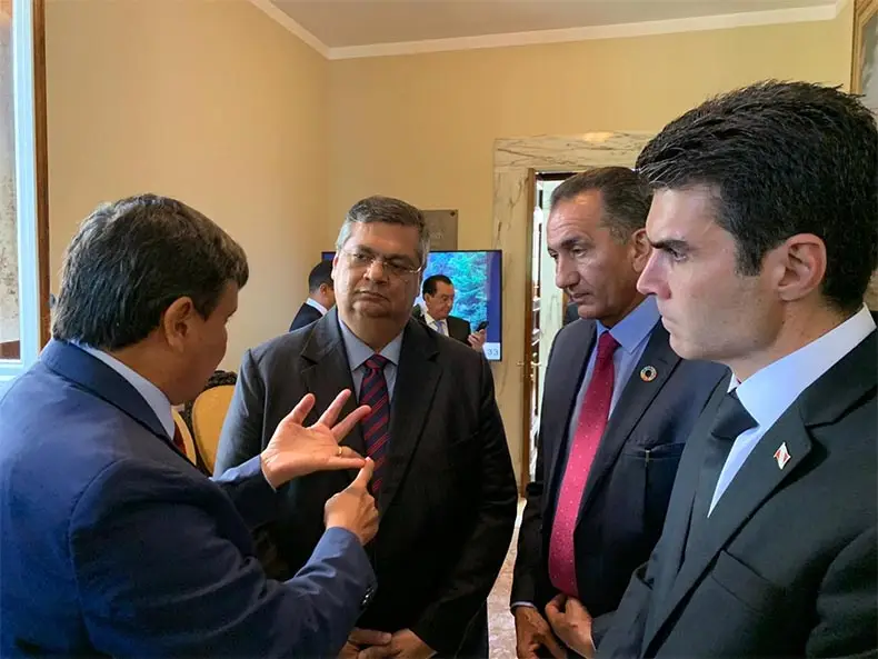 Governador Wellington Dias  em conversas