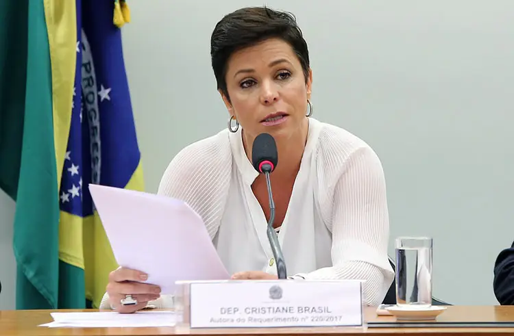 AGU diz que recorreu contra suspensão da posse de Cristiane Brasil no Trabalho