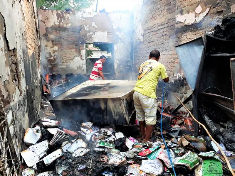 Incêndio na Unidade Escolar Pedro Alves Cabral