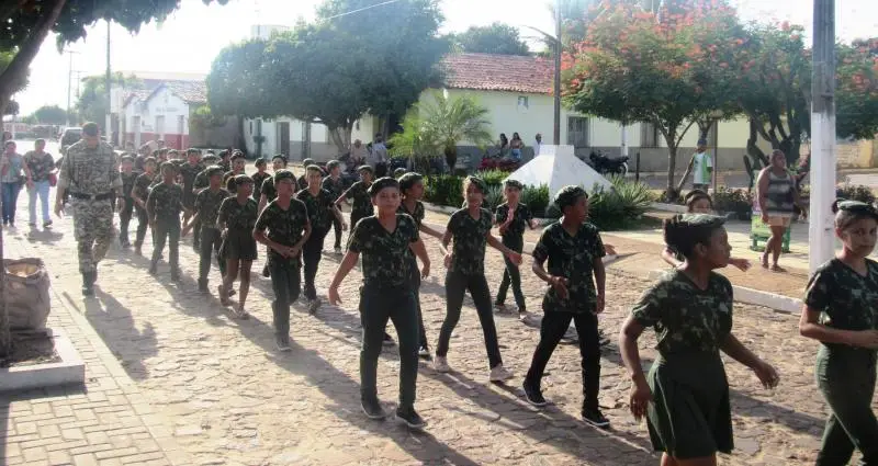 Pelotão Mirim Municipal de São João do Arraial (Foto: Leônidas Silva)