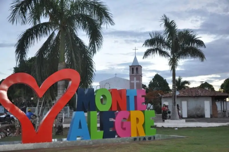 Foto: Lucinaldo (Pequeno) Portal Monte Alegre.com | Praça Padre Raimundo