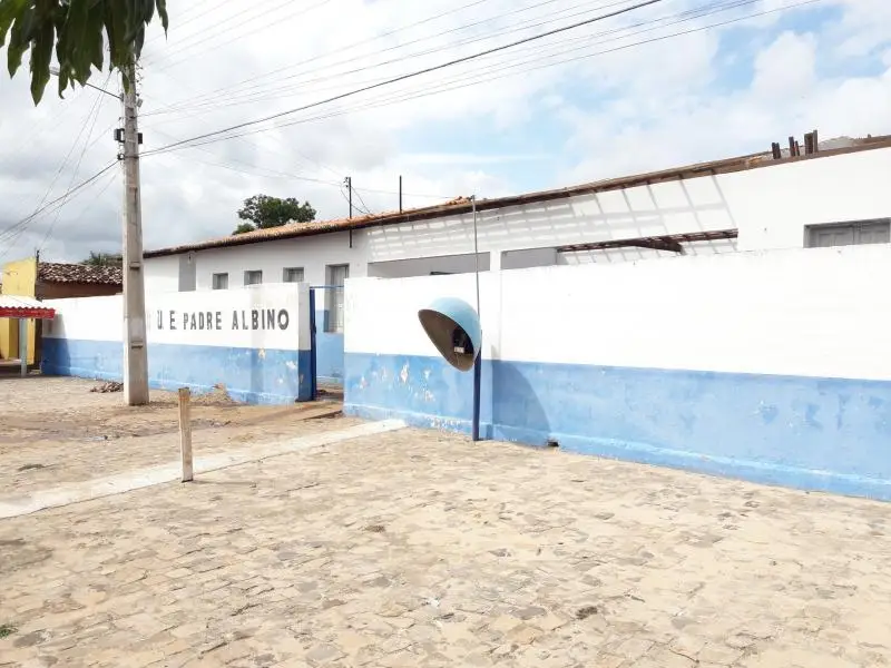 Reforma na Escola Padre Albino no Buriti Grande 