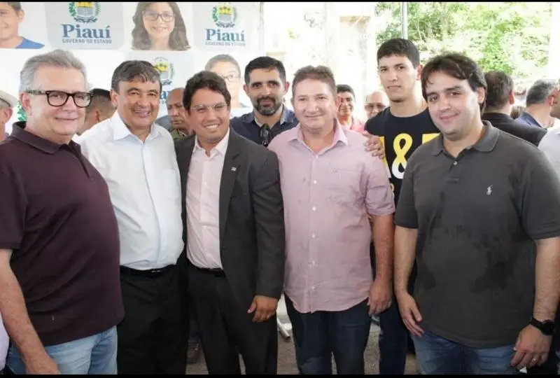 Dep. Federal Flávio Nogueira, Gov. W. Dias, Zezinho do Sorvete, Dep. Estadual Flávio Nogueira Júnior, (ao fundo Marcilio Farias e Bruno Amorim)