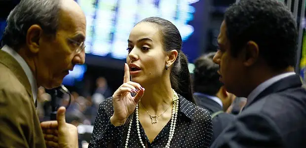 A deputada Shéridan (PSDB-RR), relatora de parte da reforma política