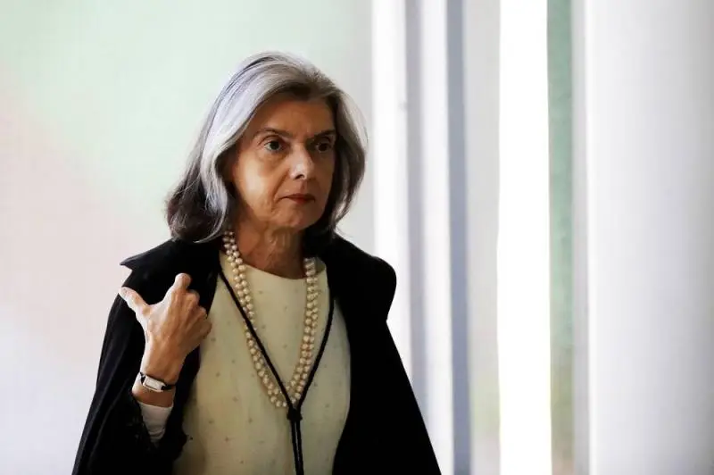 A ministra Cármen Lúcia, presidente do STF, que desempatou votação sobre a Lei da Ficha Limpa (Ueslei Marcelino/Reuters)