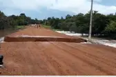 Local do rompimento na rodovia que liga Brasileira ao Parque 7 cidades (Foto: )