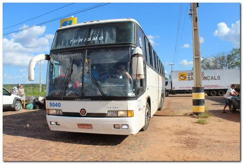 ônibus com passageiros de São Paulo