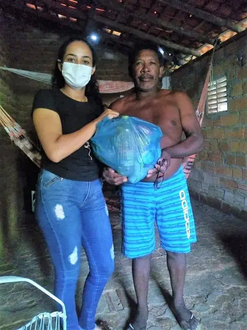Entrega de cesta.
