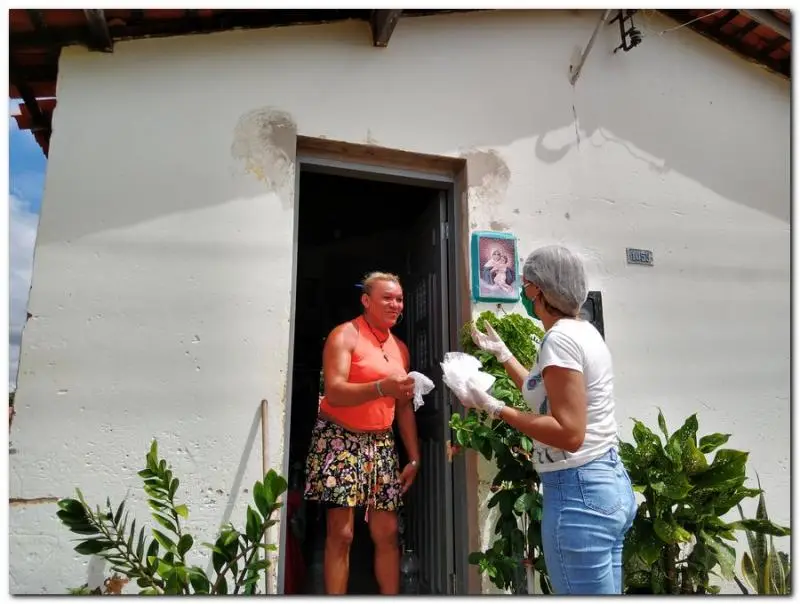 Distribuindo a mascara
