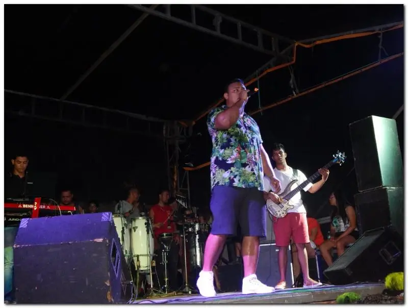 Banda anima os foliões