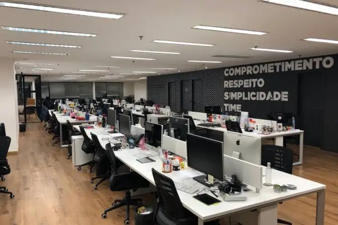 Escritório vazio da Synapcom (Synapcom/Divulgação)