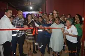 Prefeita Doquinha puxando a fita inaugural  (Foto: Ascom)