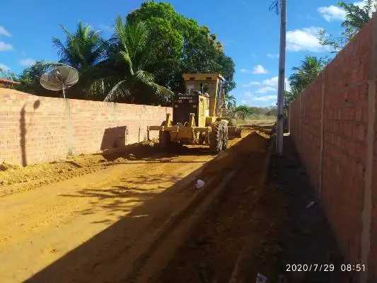 Máquinas trabalhando