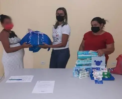 Entrega de kit maternidade