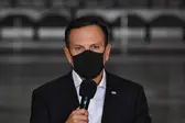 O governador João Doria diz que vai imunizar “brasileiros de São Paulo” contra a Covid-19 em janeiro.  (Foto: g1)