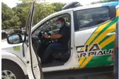 Prefeito Nei recebe nova viatura para a Polícia de Anísio de Abreu (Foto: São Raimundo )