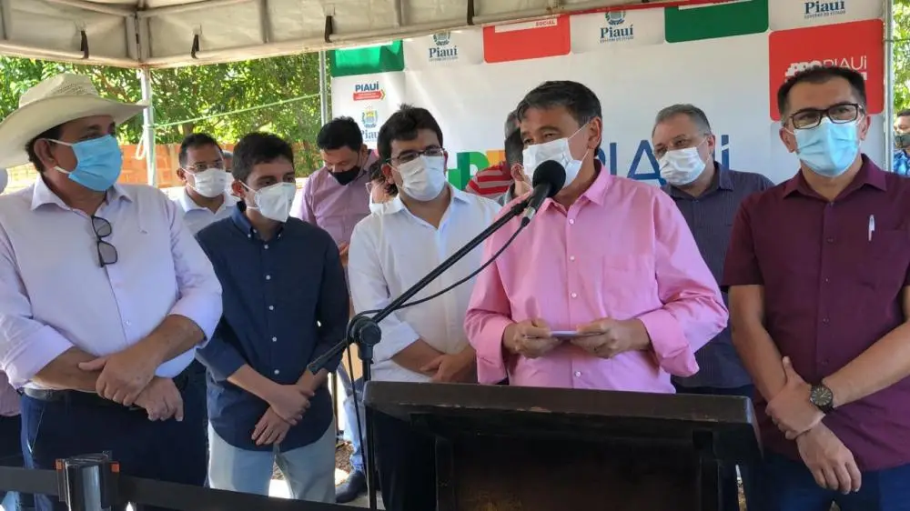 Governador WD no ato inaugural da rodovia que liga Brasileira ao Parque 7 cidades