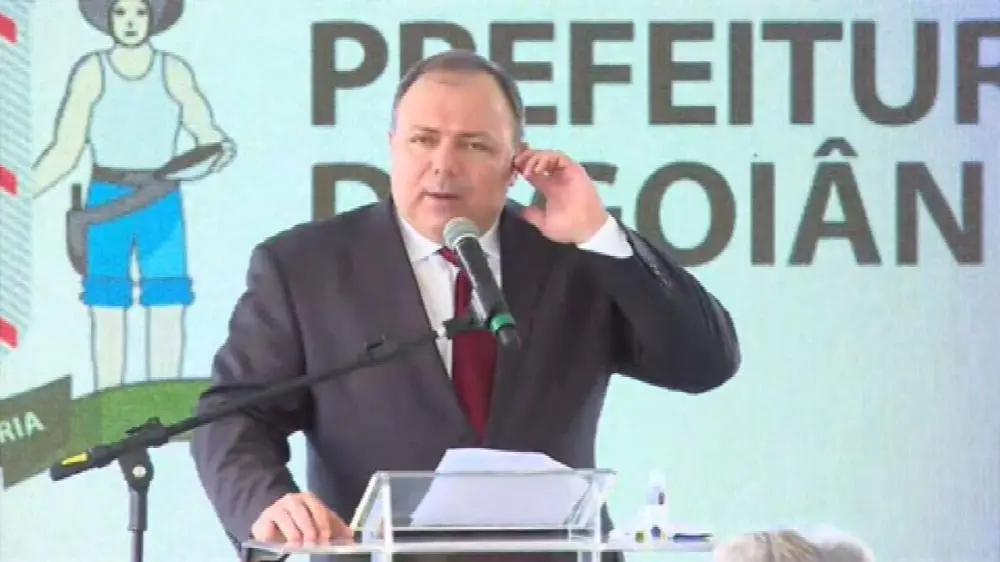  “A pandemia não acabou”, diz Eduardo Pazuello