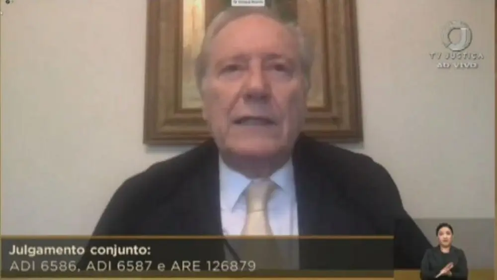 Relator, ministro Ricardo Lewandowski, vota no STF a favor de medidas restritivas para obrigar vacinação contra Covid-19.