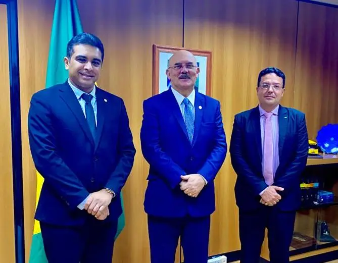 Dep Fernando Rodolfo com Ministro Milton Ribeiro(MEC) e  Marcelo Ponte do FNDE