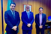 Dep Fernando Rodolfo com Ministro Milton Ribeiro(MEC) e  Marcelo Ponte do FNDE (Foto: Celso Oliveira DRT.1956/PI/Fotos:perfilFBdeputadoFernandoRodolfo)