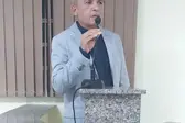 Vereador Zé do Povo em discurso de posse na Câmara Municipal (Foto: )