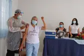 Diva trabalha há 46 anos na área da saúde em Brasileira (Foto: )