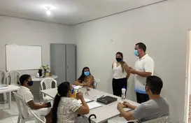 Prefeito em reunião na Previdência do Servidor Municipal - DEMERVAL LOBÃO PREV (Foto: )