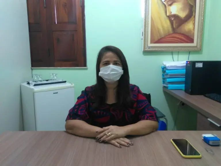 Secretária de educação, Noêmia Marques