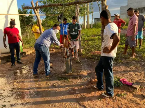 Prefeito com a mão na massa