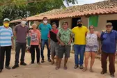 Povo feliz da comunidade (Foto: CCOM)
