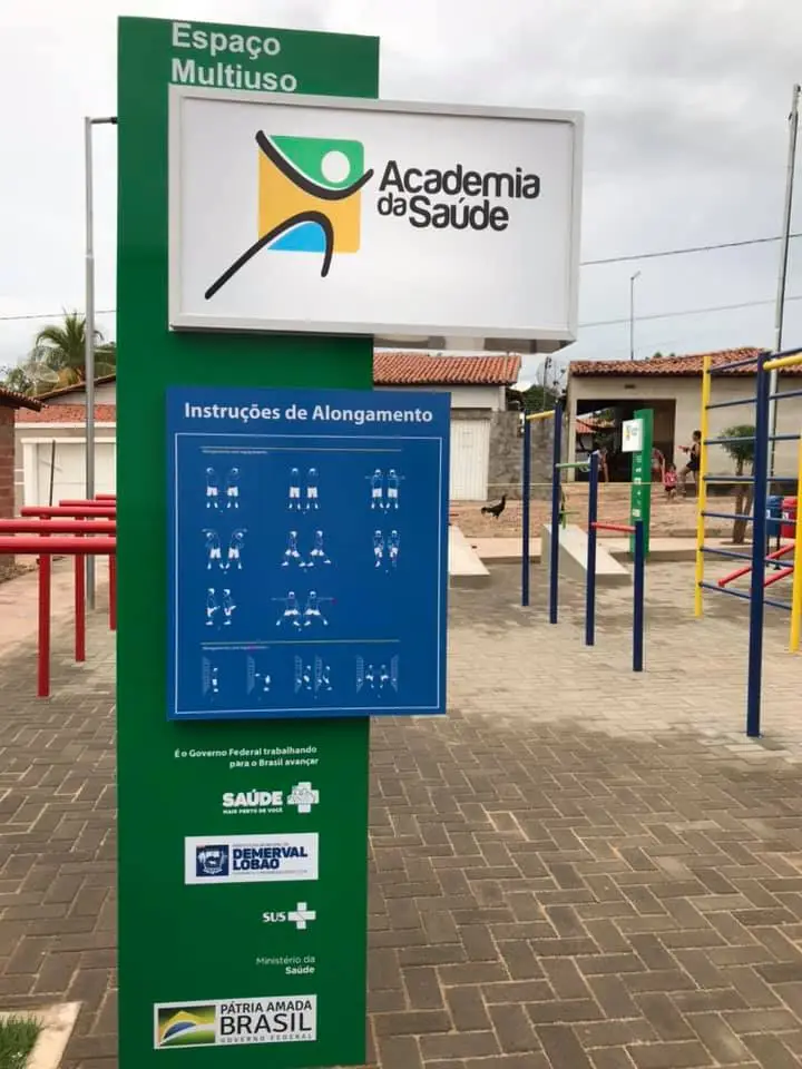 Prefeito Ricardo Moura entrega Academia da Saúde para moradores do bairro Santa Inês em Demerval Lobão / Foto: reprodução