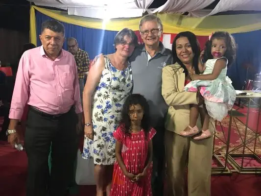 Prefeita Doquinha com a família e Pastor Beat e esposa