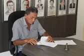 Prefeito Gil Paraibano autorizou a concessão de promoção e progressão dos servidores. (Foto: Isael Pereira) (Foto: Isael Pereira - CCOM )