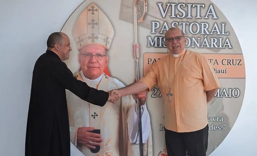 Padre Airton de Maria e Arcebispo Dom Jacinto Brito