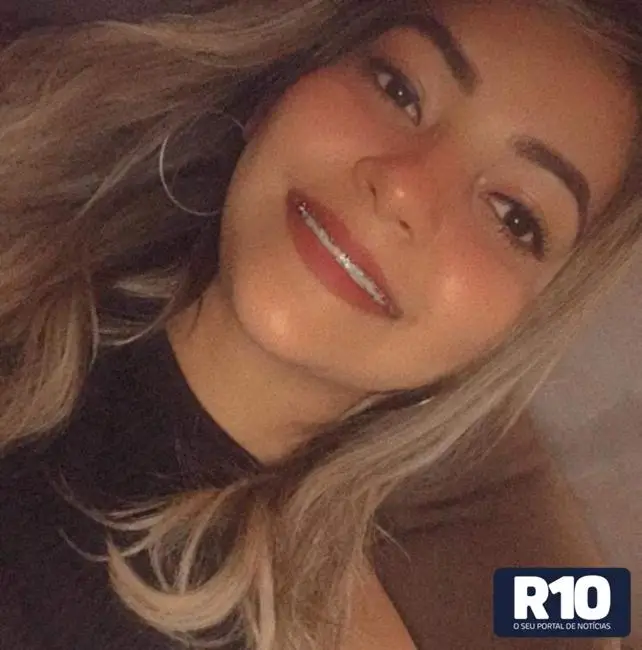 redes sociais de Letícia mousinho