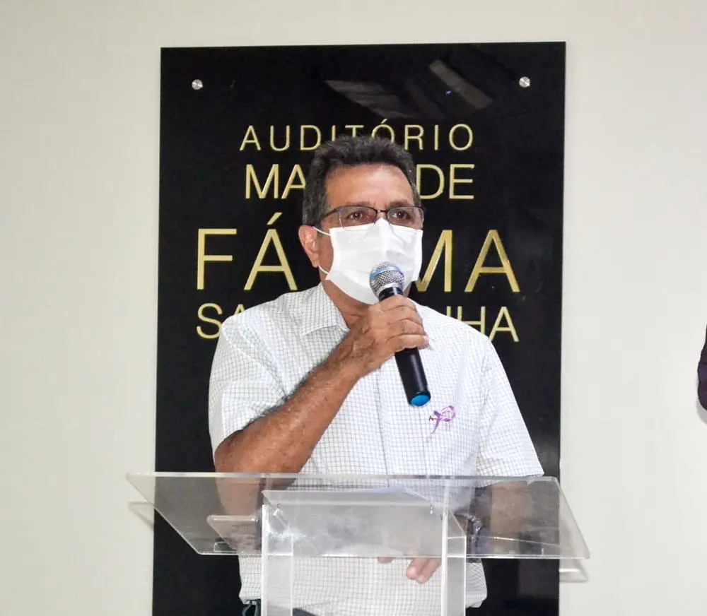 Prefeito Genival Bezerra (PT).