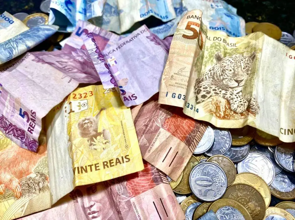 Novo Bolsa Família será de R$ 300  - Portal R10