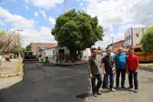 Prefeito João Luiz verificando o andamento da obra  (Foto: )