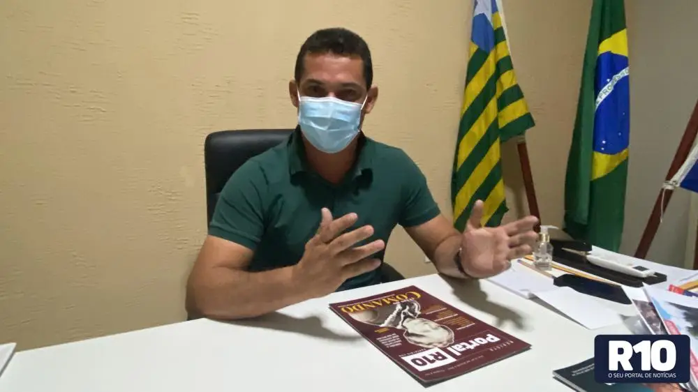 Prefeito João Arilson recebeu o R10 no gabinete